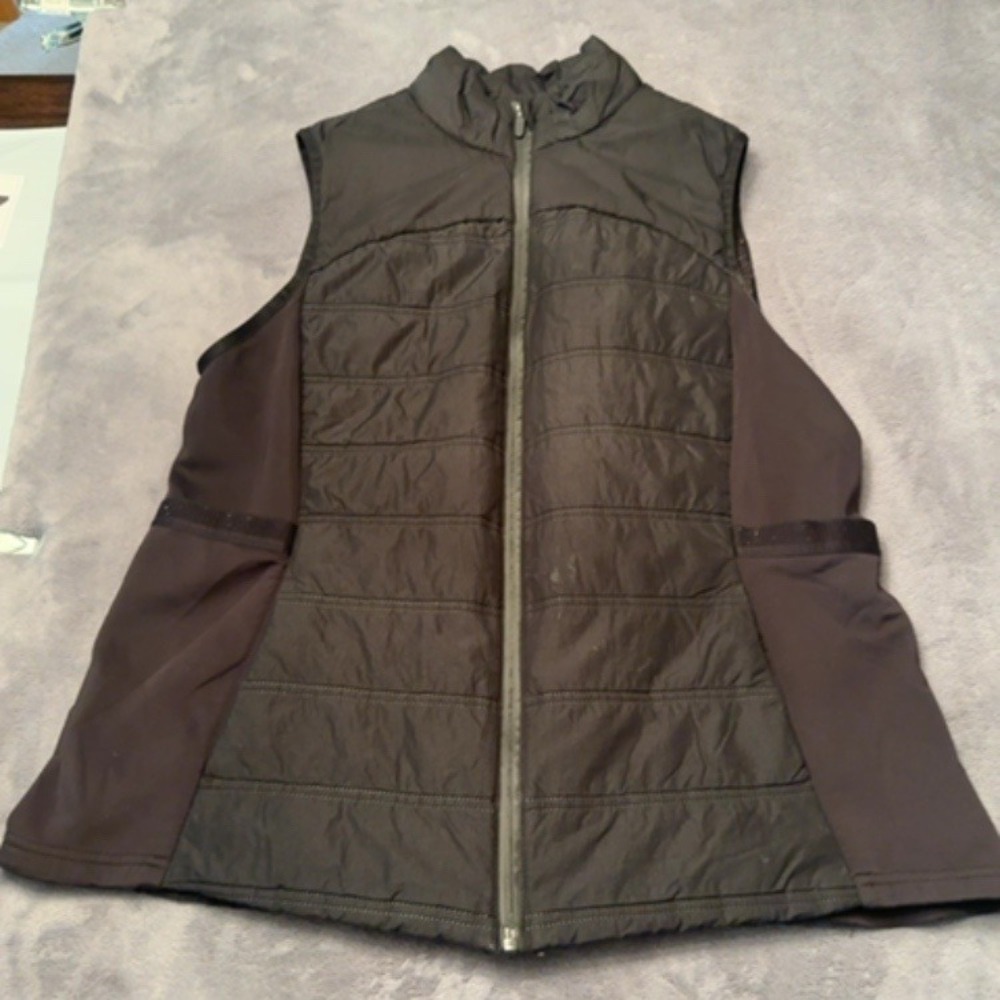 Avia Vest Women XL Black Quilted Full Zip Sleeveless Athletic Performance Layer